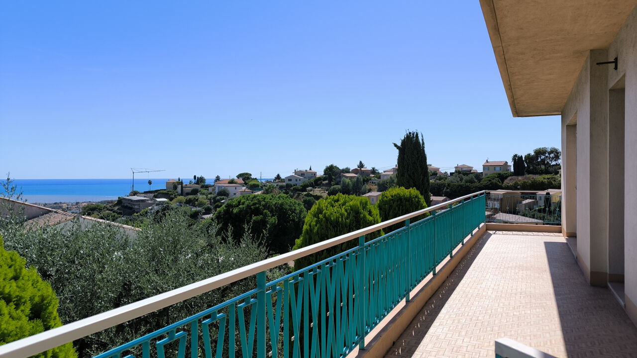 appartement 3 pièces 81 m2 à vendre à Saint-Laurent-du-Var (06700)