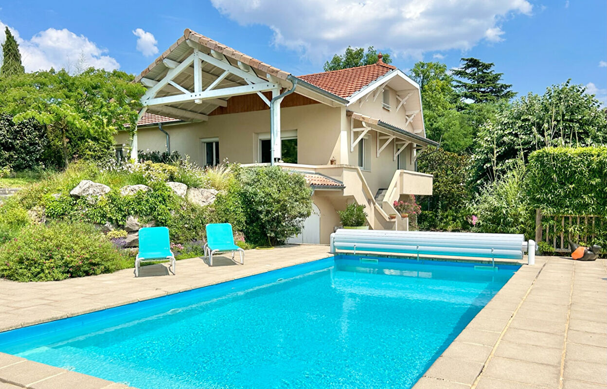 maison 8 pièces 290 m2 à vendre à Chassieu (69680)