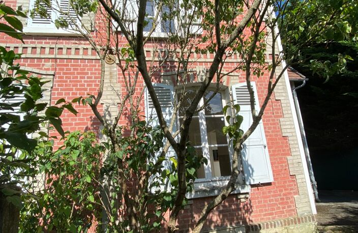 Vente maison 4 pièces 72 m² Senlis (60300) — photo 2