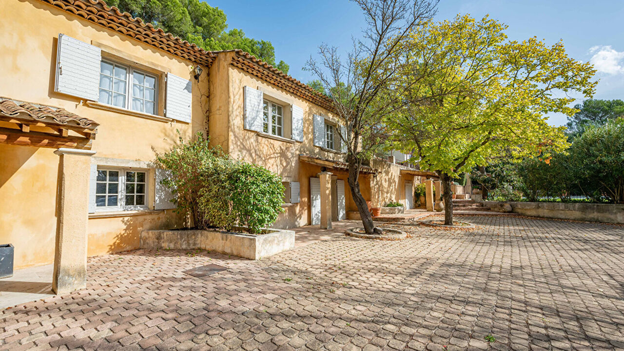 maison 8 pièces 310 m2 à louer à Aix-en-Provence (13090)