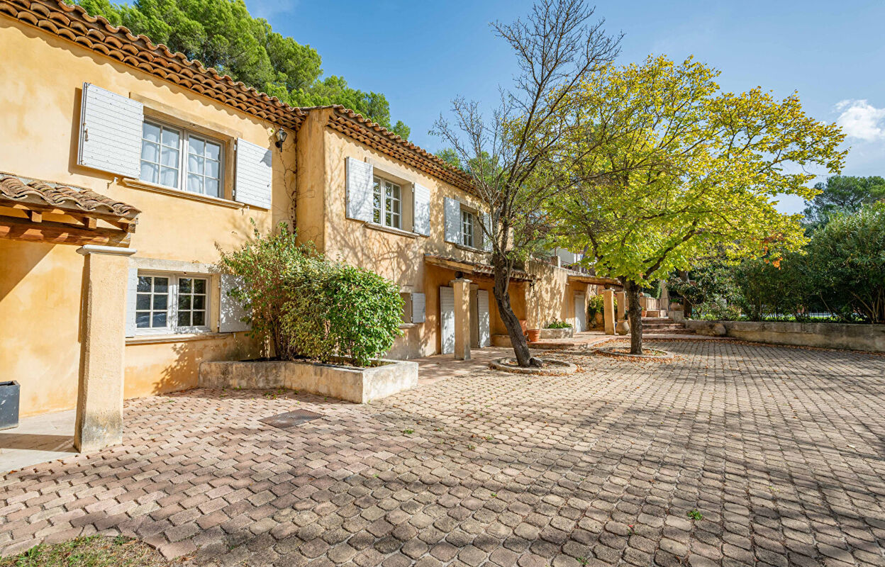 maison 8 pièces 310 m2 à louer à Aix-en-Provence (13090)