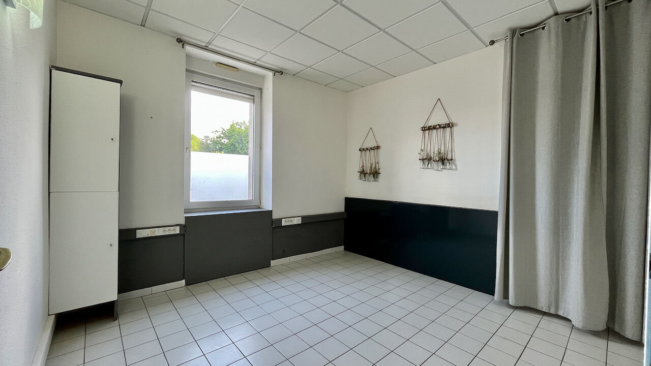 bureau  pièces 26 m2 à louer à Villeneuve-sur-Lot (47300)