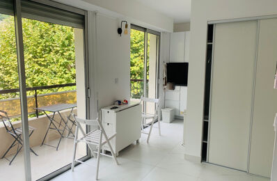 location appartement 850 € CC /mois à proximité de Villeneuve-Loubet (06270)