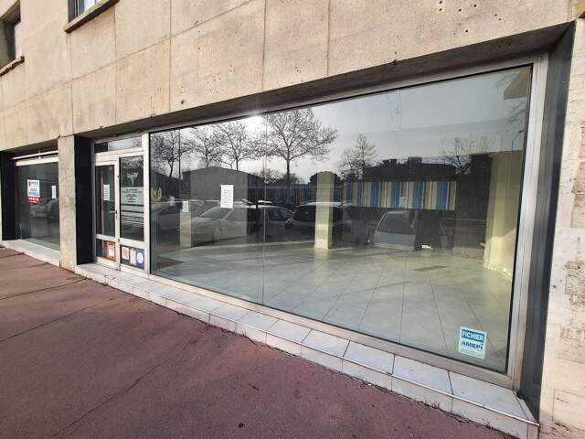 Local commercial — photo du bien