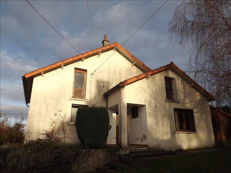 Maison en pierre de 3 pièces principales — photo 1