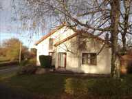 Maison en pierre de 3 pièces principales — photo 2