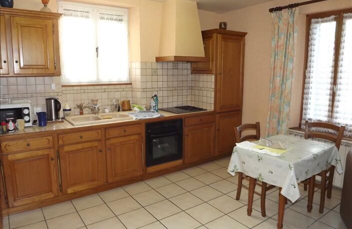 Maison en pierre de 3 pièces principales — photo 4