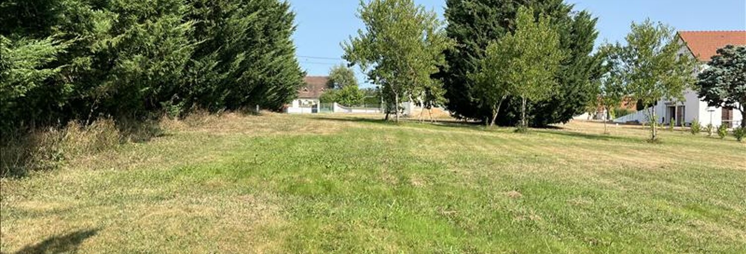 Terrain  2055 m² à vendre à Prémilhat (03410)