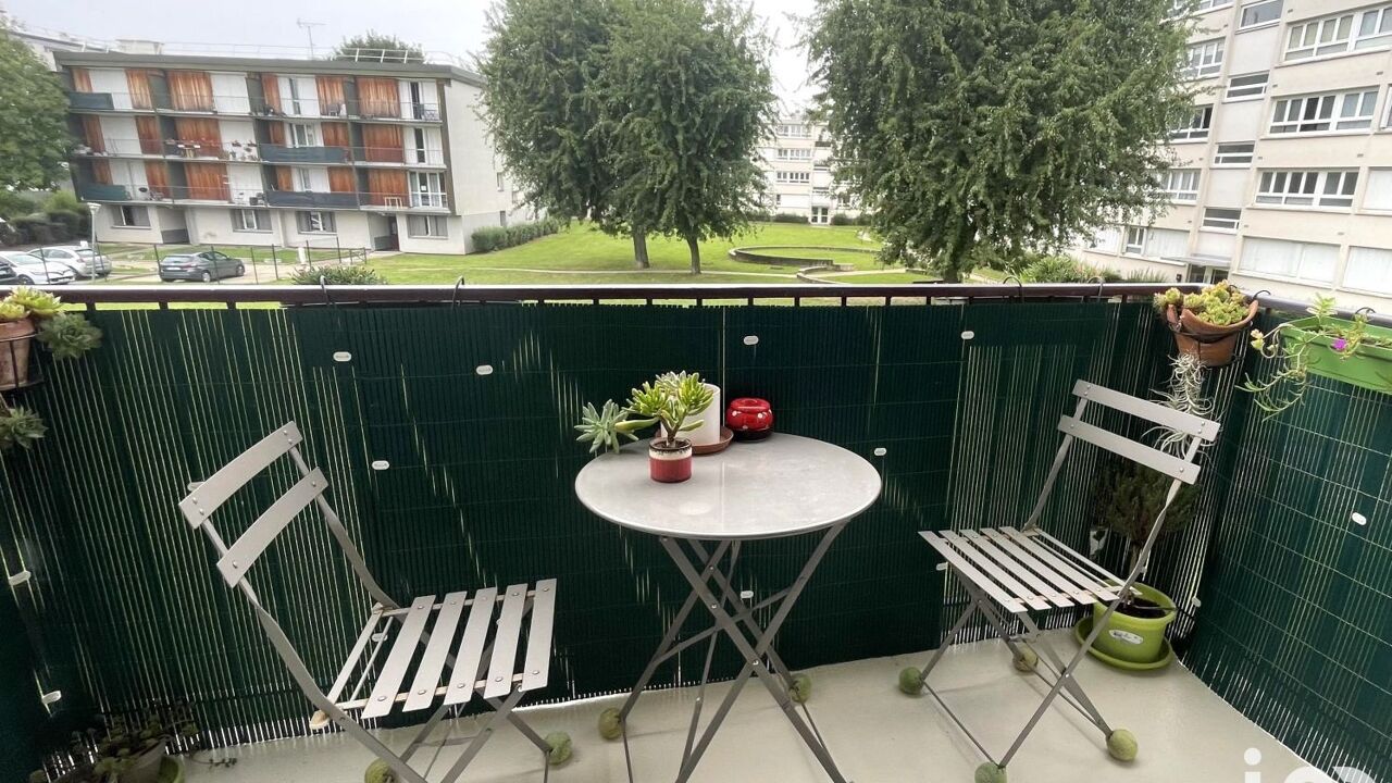 appartement 2 pièces 53 m2 à vendre à Saint-Michel-sur-Orge (91240)