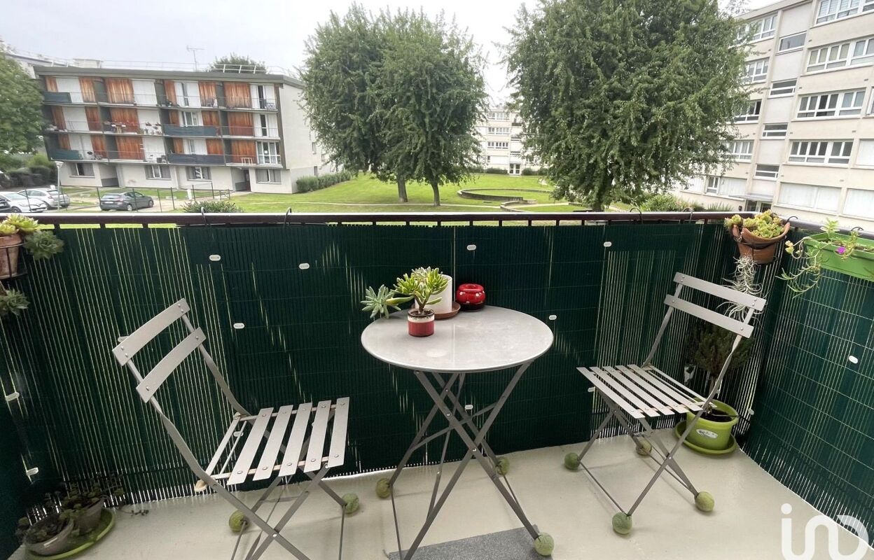 appartement 2 pièces 53 m2 à vendre à Saint-Michel-sur-Orge (91240)