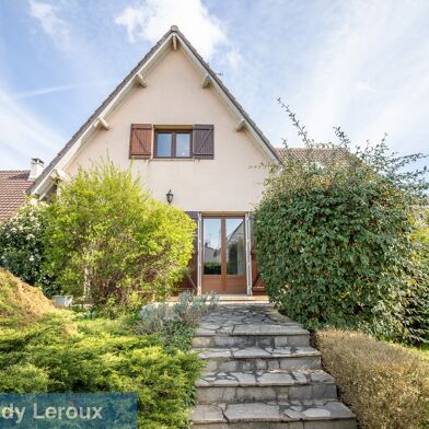 Maison 7 pièces 549000 €