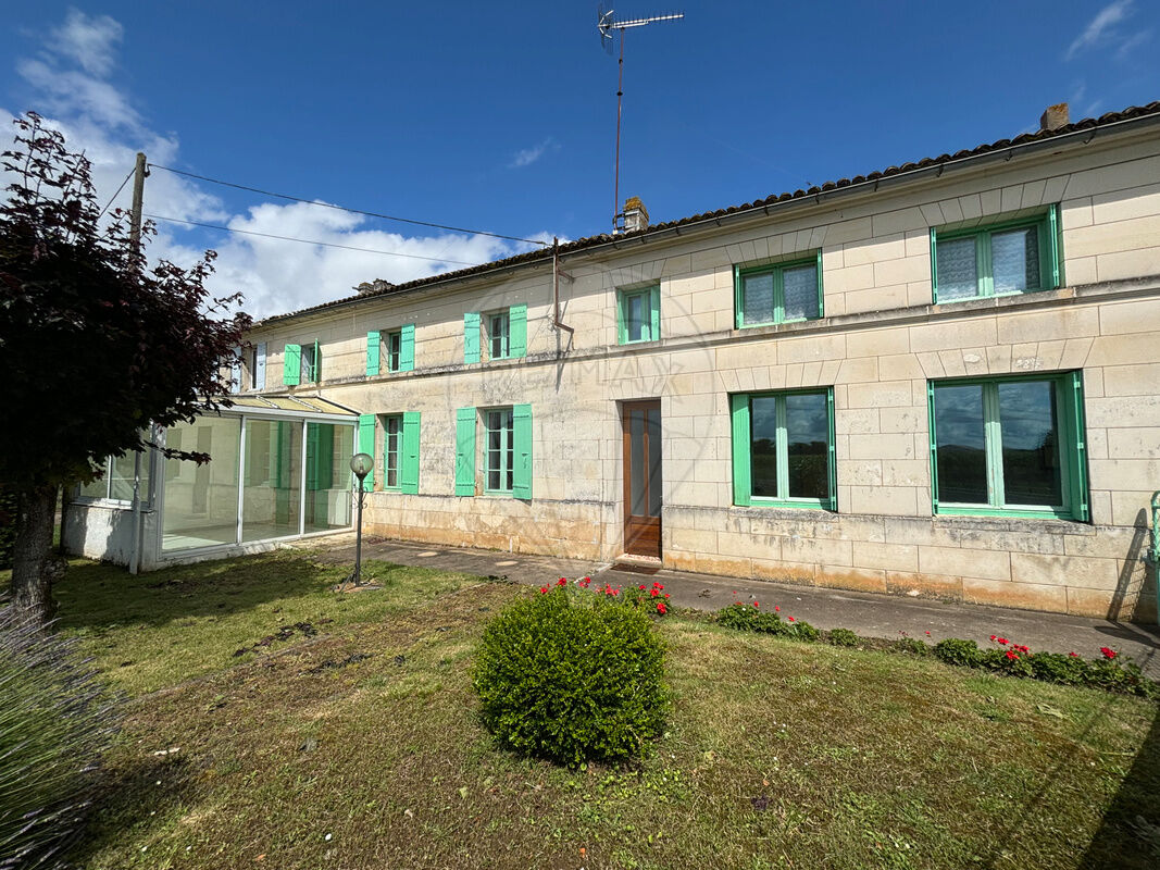 Villa / Maison 3 pièces  à vendre Gémozac 17260