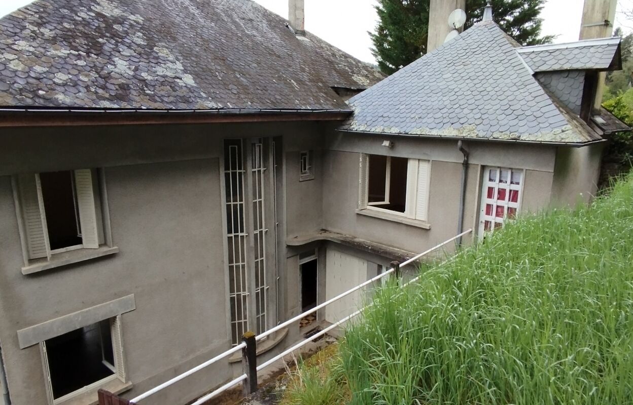 maison 12 pièces 256 m2 à vendre à Forgès (19380)