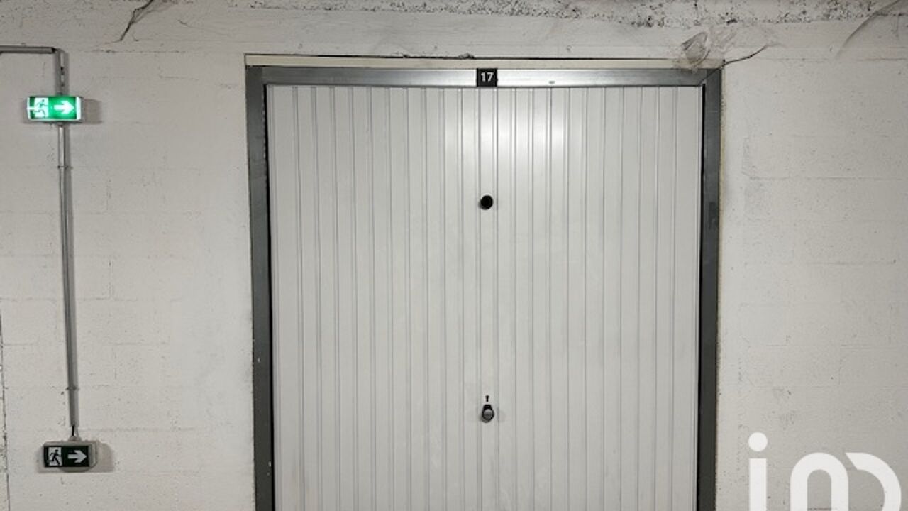 garage  pièces 30 m2 à vendre à Choisy-le-Roi (94600)