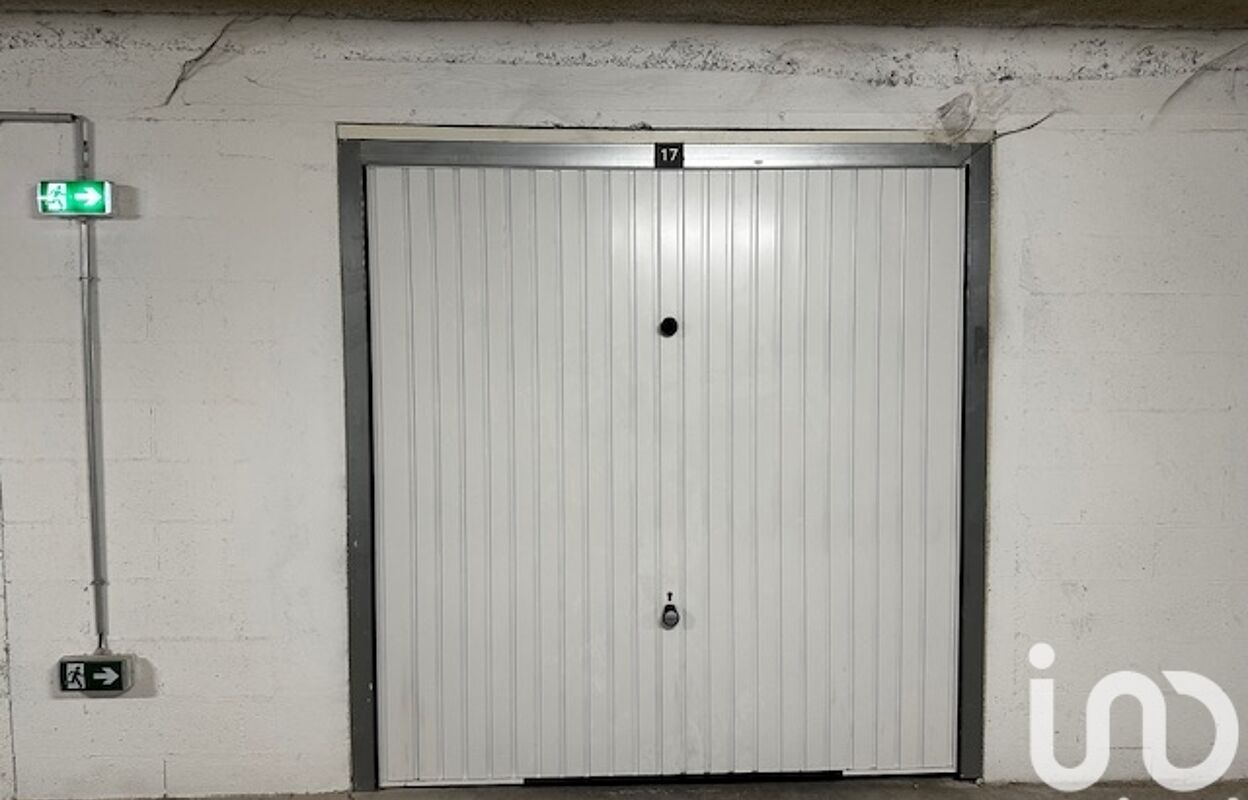 garage  pièces 30 m2 à vendre à Choisy-le-Roi (94600)