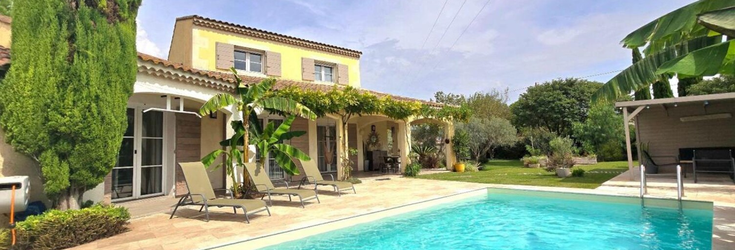 Maison 11 Pièces 267 m² à vendre à Saint-Martin-de-Crau (13310)