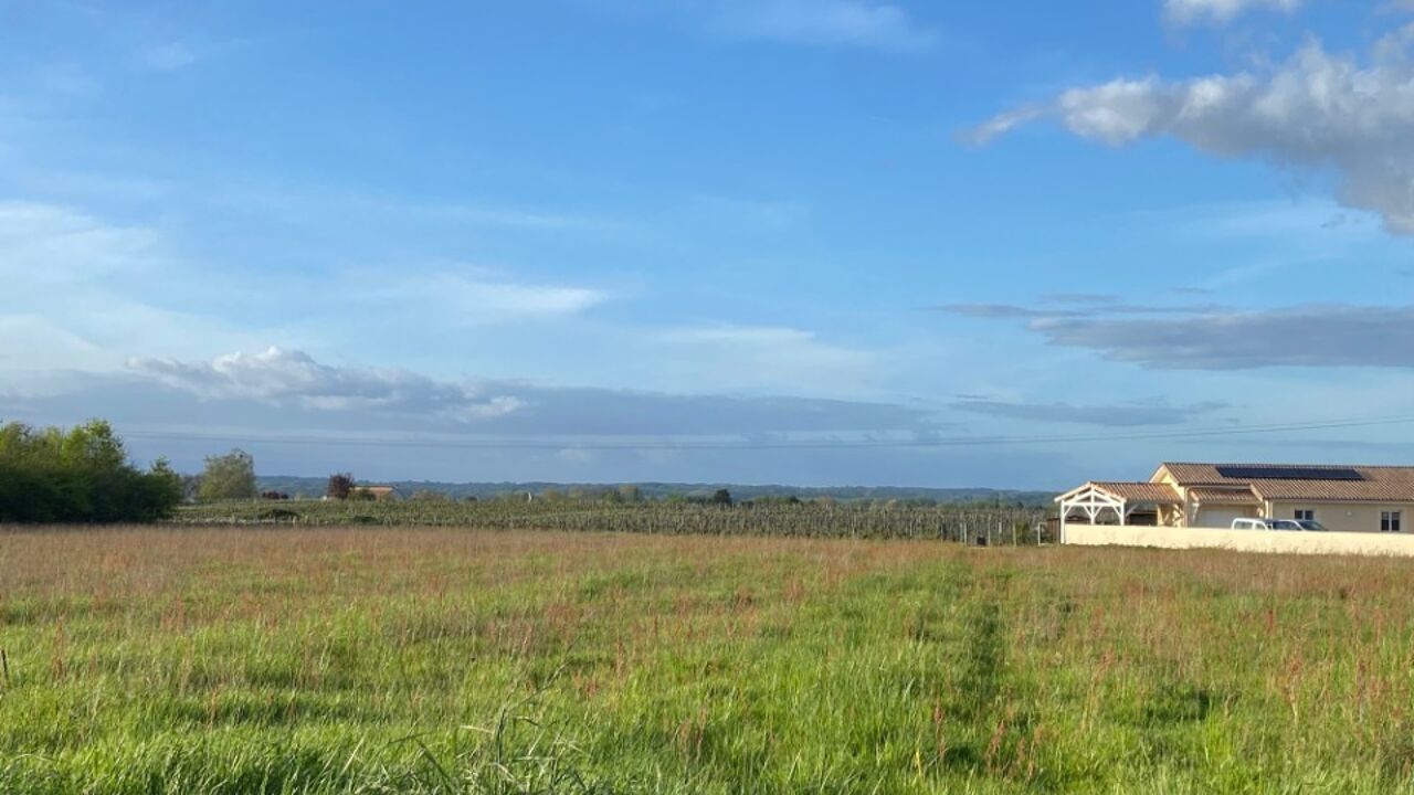 terrain  pièces 400 m2 à vendre à Saint-Laurent-des-Vignes (24100)