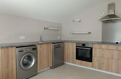 location maison 930 € CC /mois à proximité de Chabanière (69440)