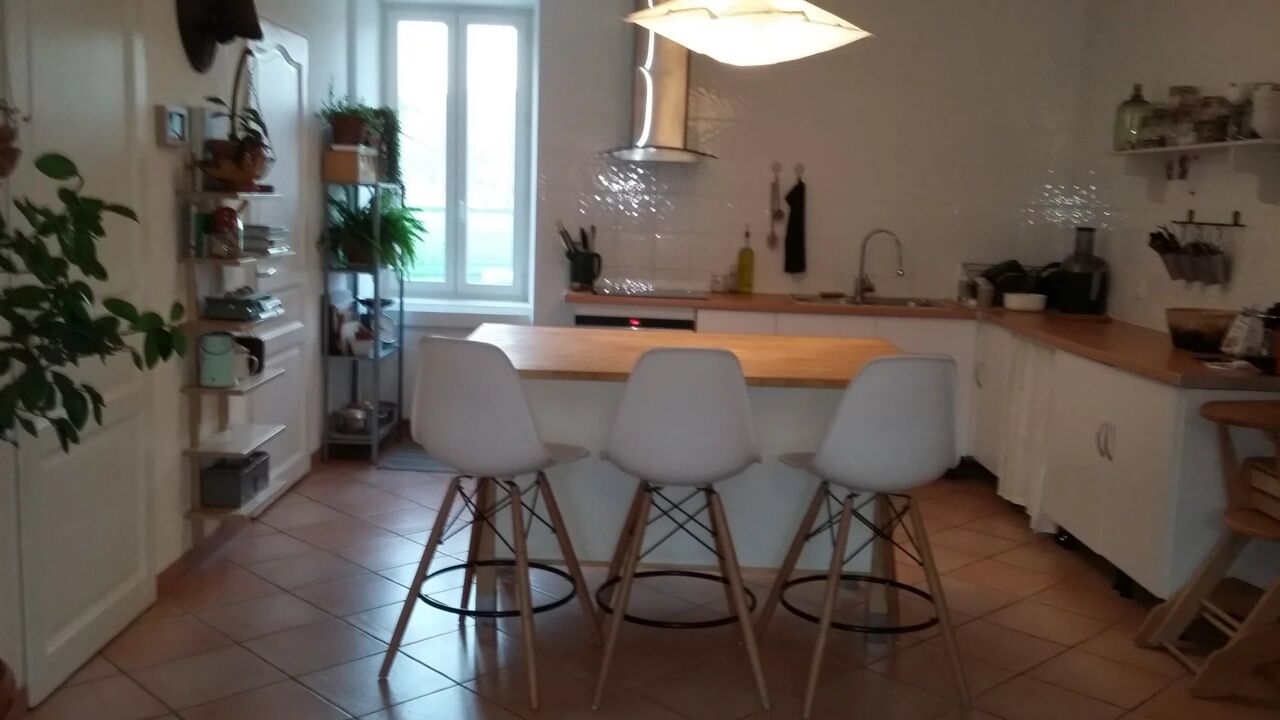 appartement 4 pièces 109 m2 à louer à Jouques (13490)