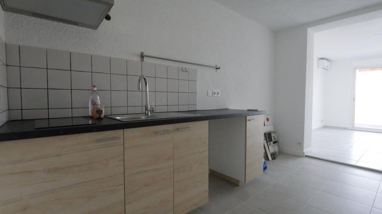 appartement 2 pièces 42 m2 à louer à Sauveterre (30150)