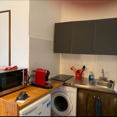 Appartement 1 pièces 700 €