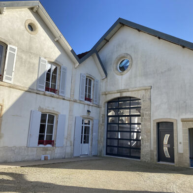 Maison 8 pièces 210 m²