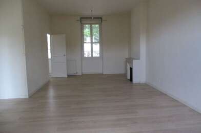Appartement 3 pièces 725 €