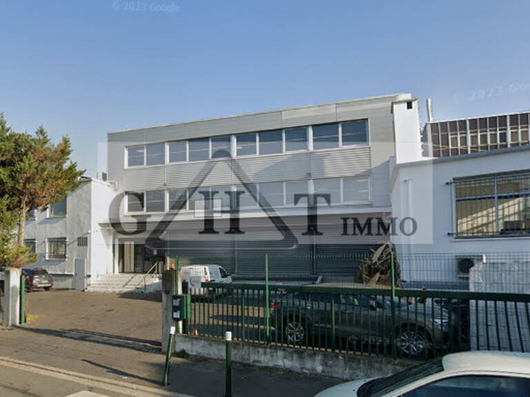 ENTREPOT 2391M² A NANTERRE A LOUER — photo 1