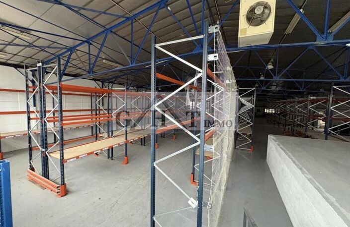 ENTREPOT 2391M² A NANTERRE A LOUER — photo 5