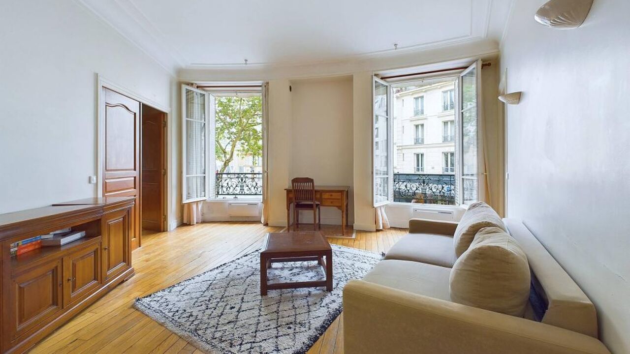 appartement 3 pièces 61 m2 à vendre à Paris 10 (75010)