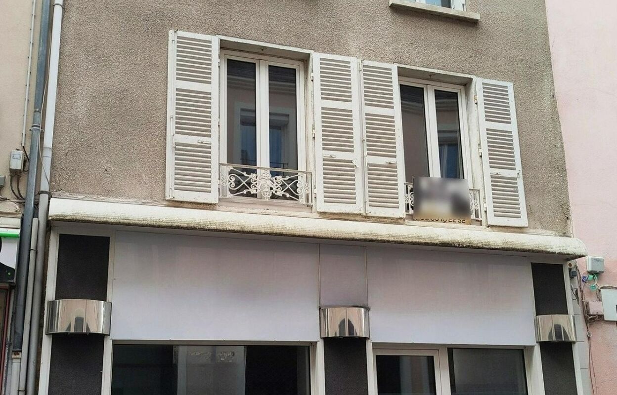 immeuble  pièces 150 m2 à vendre à Vichy (03200)