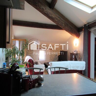 Immeuble  233000 €