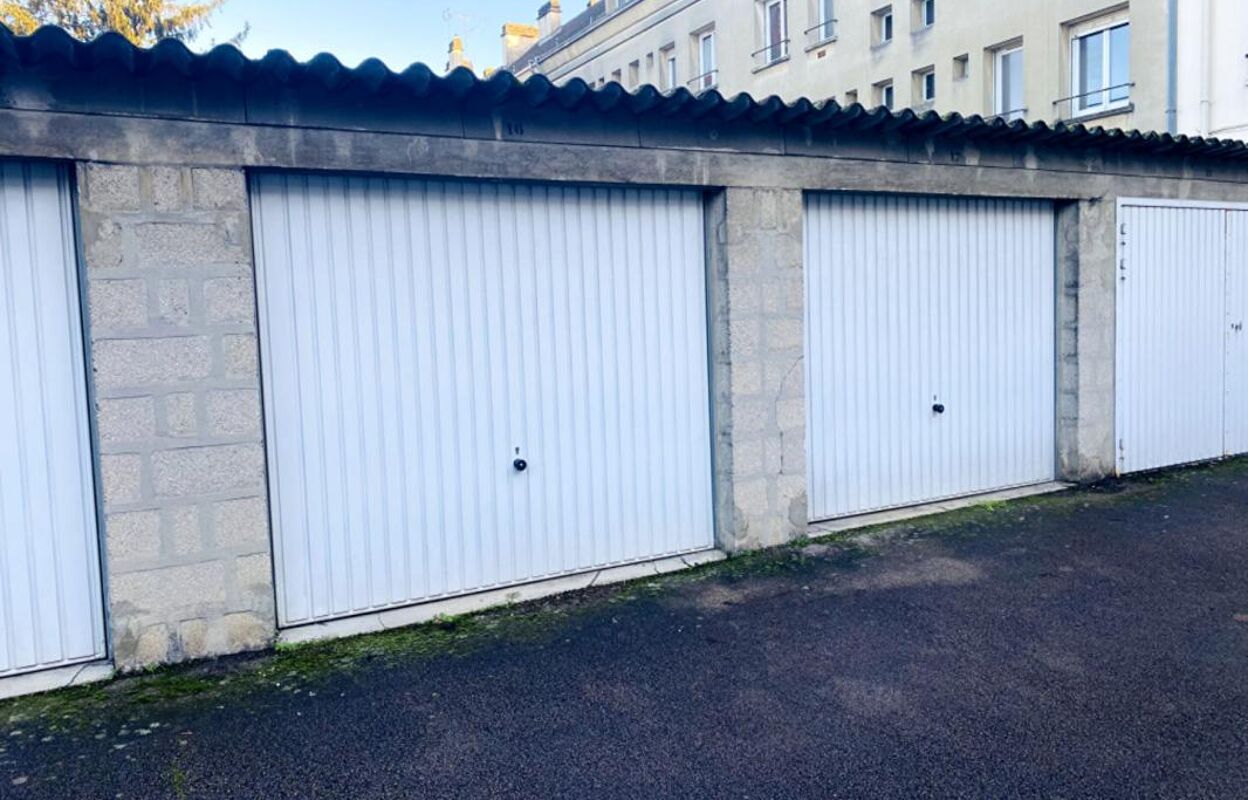 garage  pièces 13 m2 à louer à Troyes (10000)