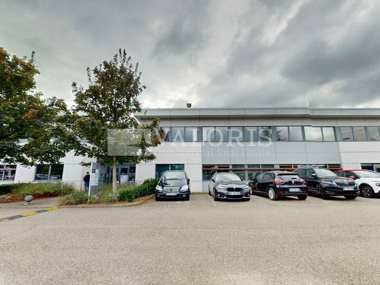 BUREAUX à LOUER — photo 1