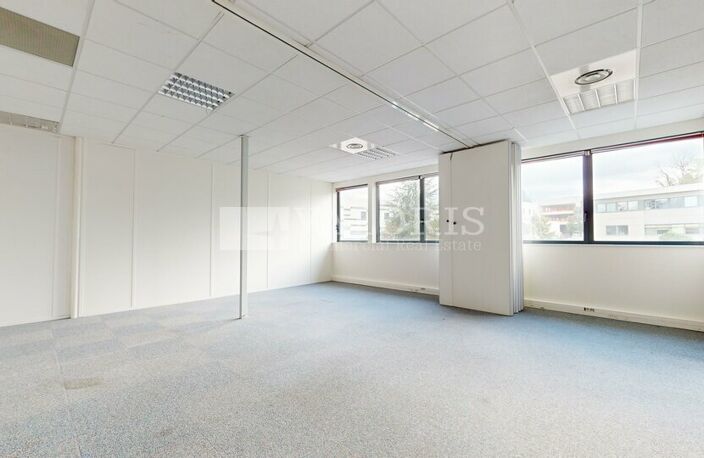 BUREAUX à LOUER — photo 2