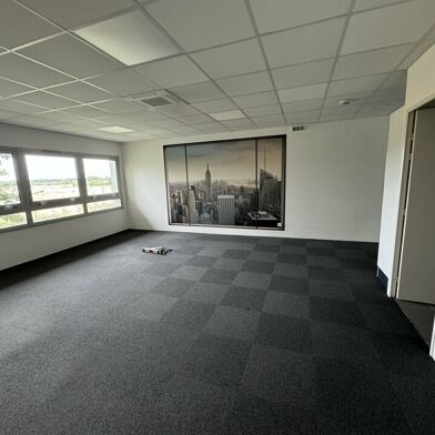 Bureau 125 m²