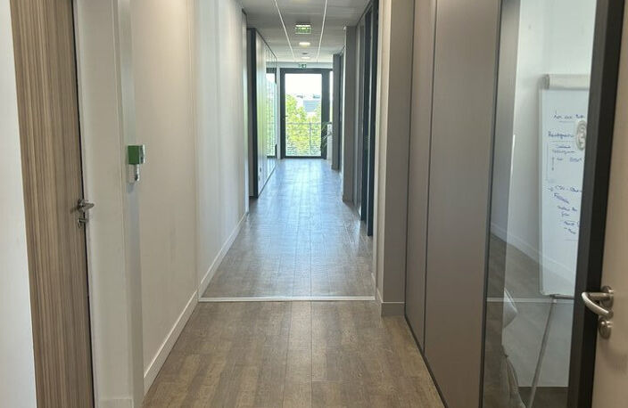 BUREAUX à LOUER — photo 5