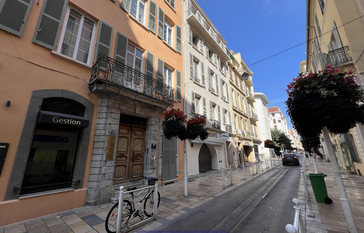 commerce  pièces 16 m2 à vendre à Toulon (83000)