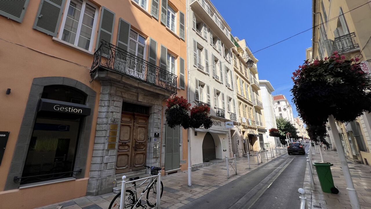 commerce  pièces 16 m2 à vendre à Toulon (83000)