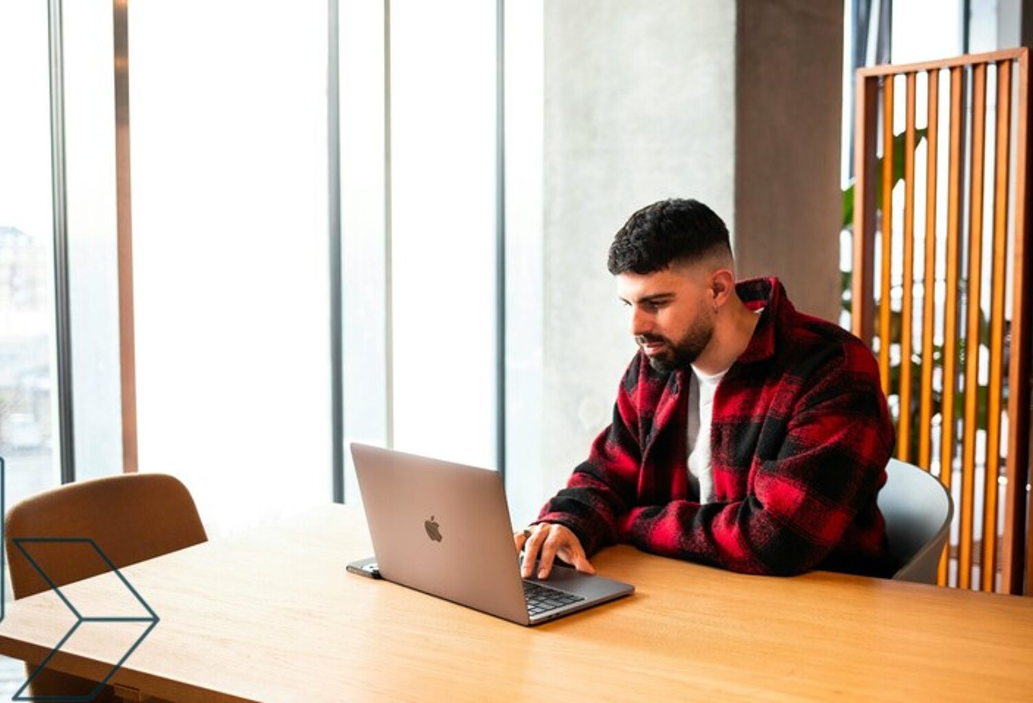 Bureau — photo 1