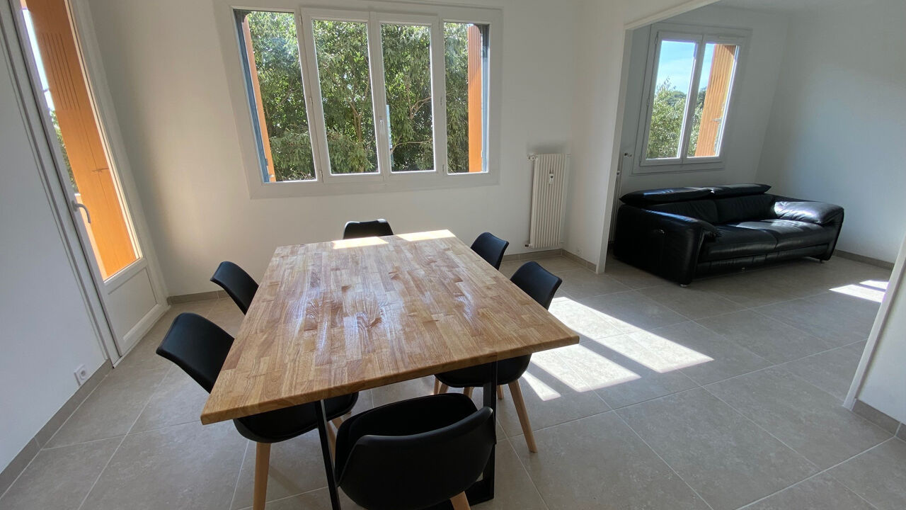 appartement 3 pièces 80 m2 à louer à Nîmes (30900)