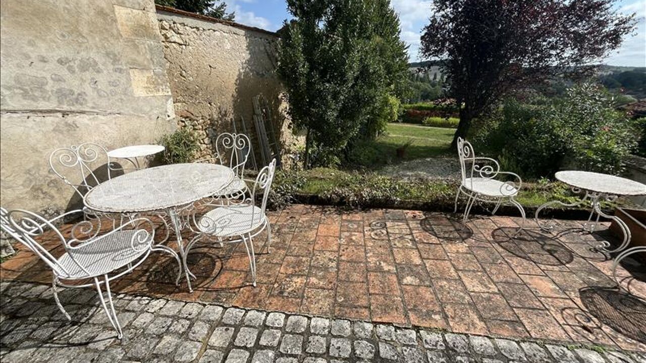 maison 9 pièces 214 m2 à vendre à Montmoreau (16190)