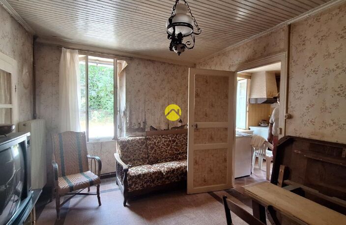 MAISON A RENOVER EN CAMPAGNE — photo 5