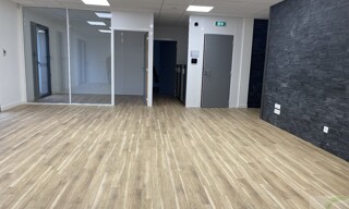 Bureau  250 m² à louer à Meylan (38240)