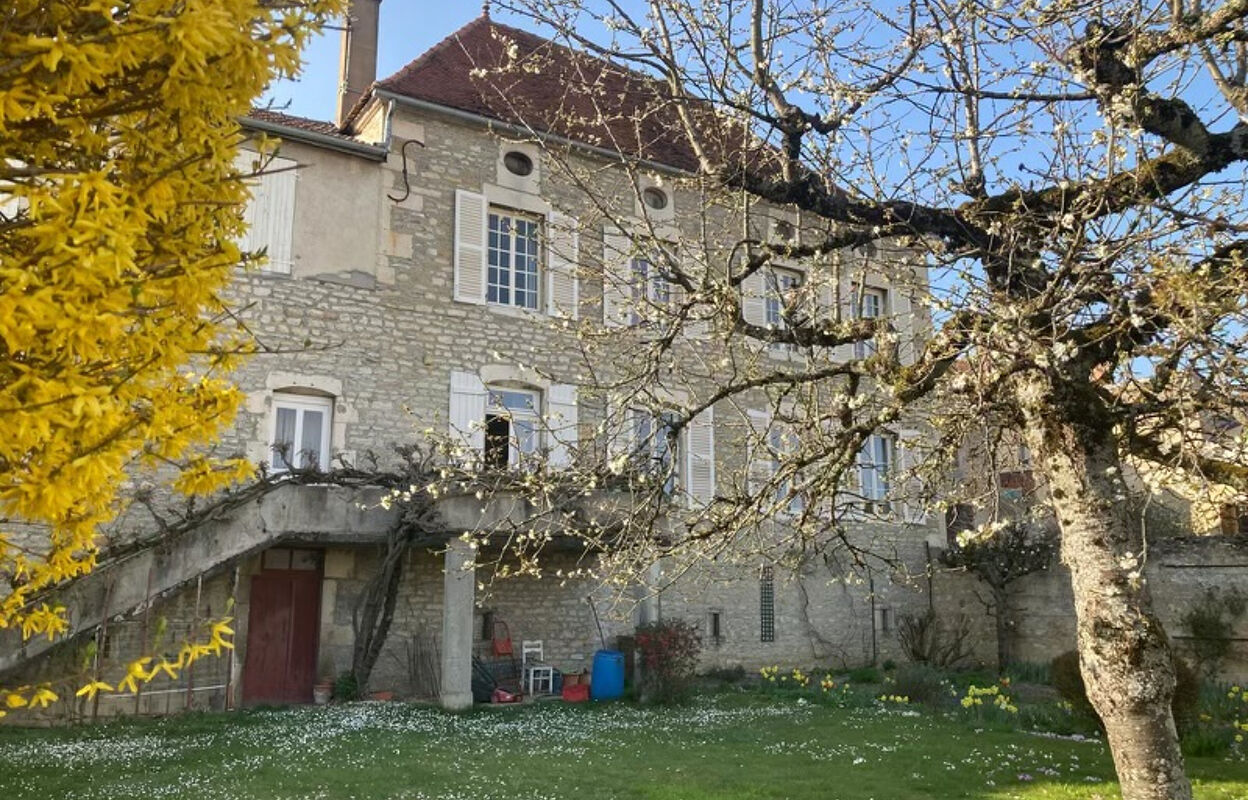 maison 10 pièces 330 m2 à vendre à Montbard (21500)