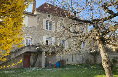 BELLE DEMEURE DANS MONTBARD — photo du bien