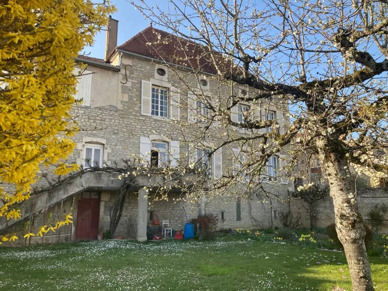BELLE DEMEURE DANS MONTBARD — photo 1