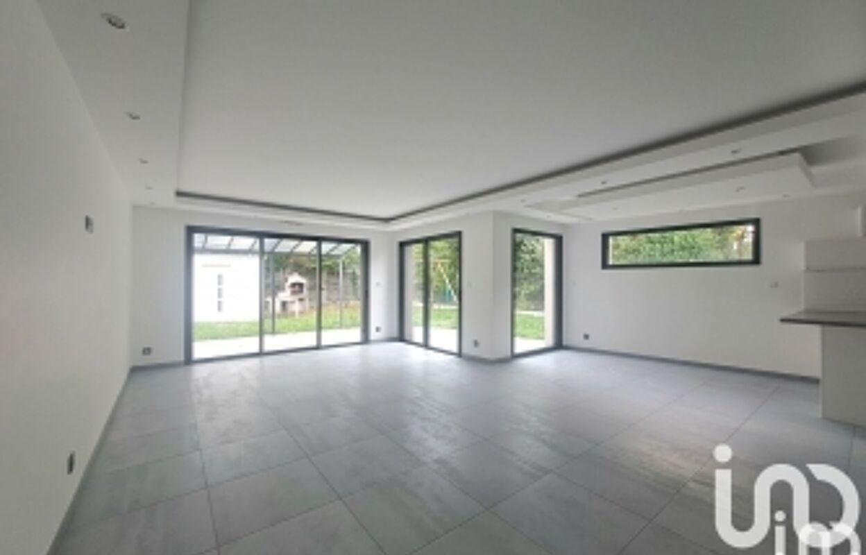 maison 5 pièces 129 m2 à vendre à Vezin-le-Coquet (35132)