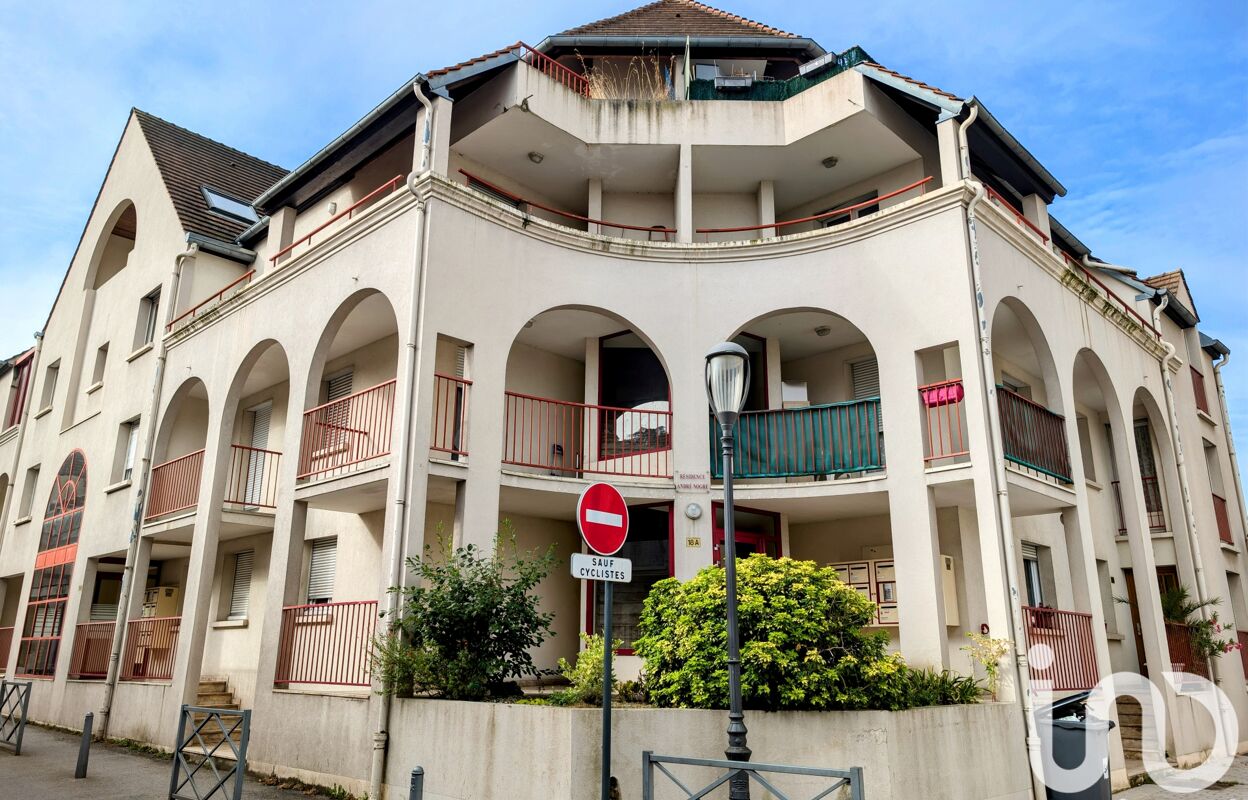 appartement 3 pièces 66 m2 à vendre à Les Mureaux (78130)