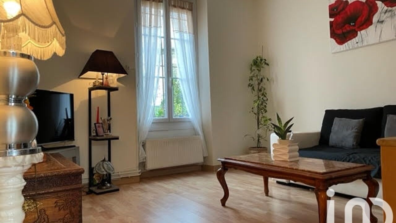 appartement 3 pièces 55 m2 à vendre à Corbeil-Essonnes (91100)